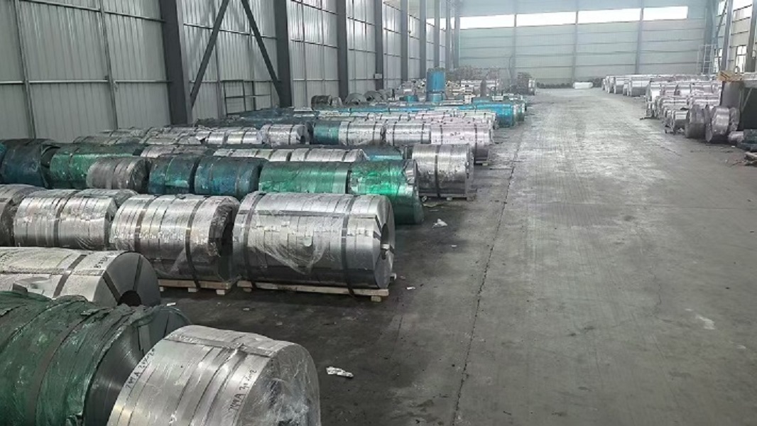 chọn dây đai thép phù hợp cho từng kiện hàng