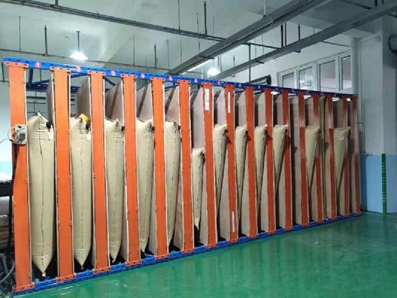 So sánh túi khí chèn hàng giấy Kraft và túi khí nhựa PP Woven.